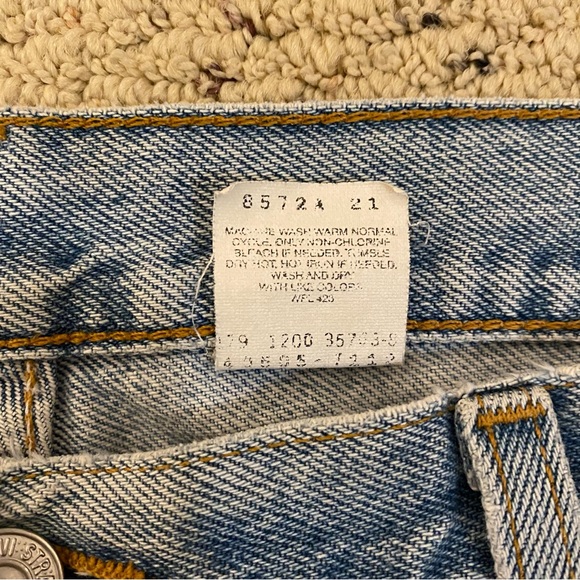 Vintage 2000s Levis 505 - Picture 4 of 5